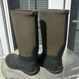 Ranger Waterproof Tall Boots in Olive/Black